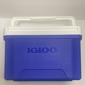 Igloo 9 Qt Insulated Cooler Blue NWT